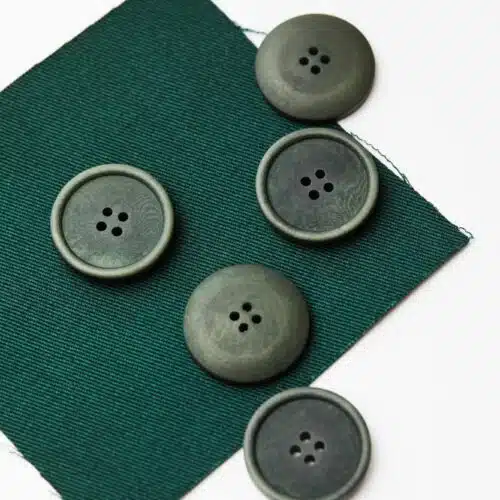 Mind the Maker: Blaze Corozo Button Bottle Green 28 mm