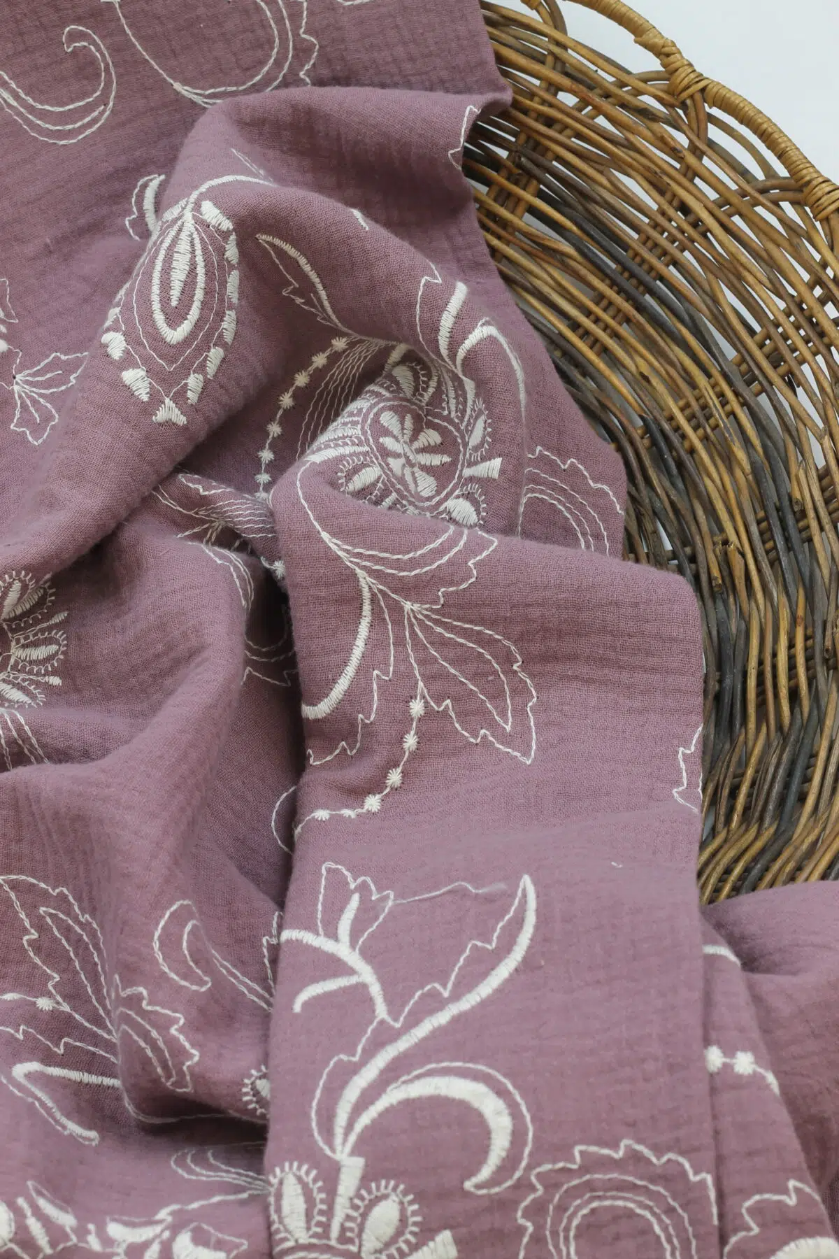 Double Gauze Musselin: Gestickte Blumenranken Mauve