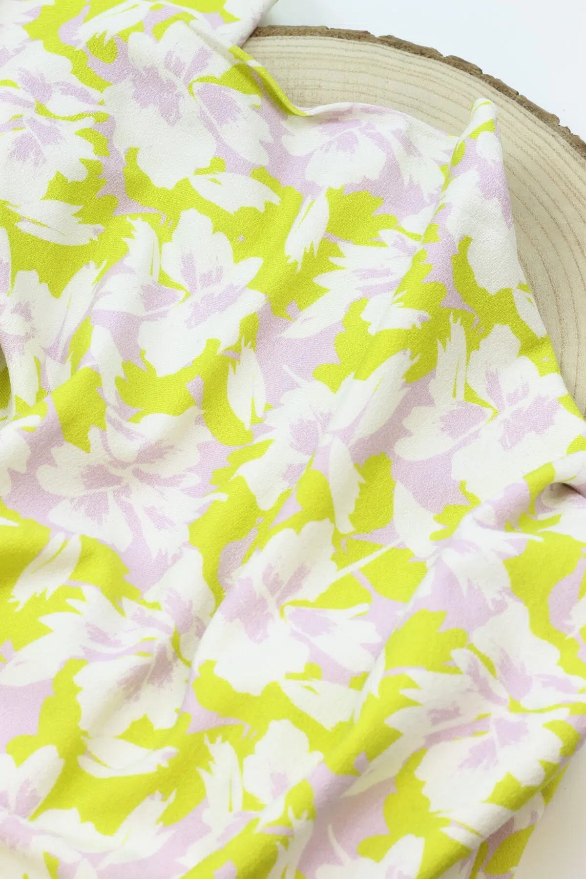 Fräulein Julie: Viskose-Crepe mit Elasthan Blumenmuster Tulip