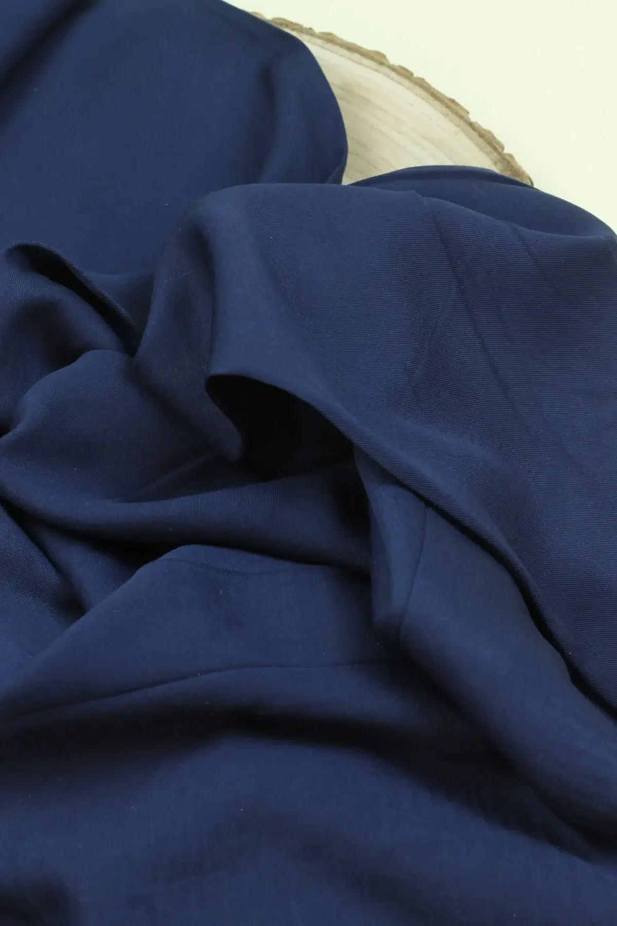 Fließender Viskose-Twill Stoff Meterware, perfekt für DIY-Kleidung und Sommerkleidung, Stoffe Bochum, Elsbeth & Ich, Stoffgeschäft; uni dark Navy